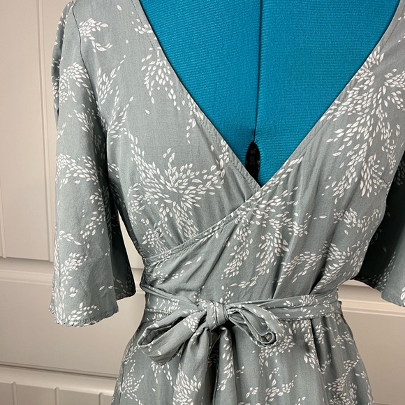 Princess Polly Louie Romper Sz 6 - Picture 3 of 8